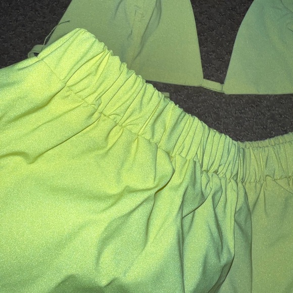 iHeartRaves neon top and shorts set - Picture 3 of 3